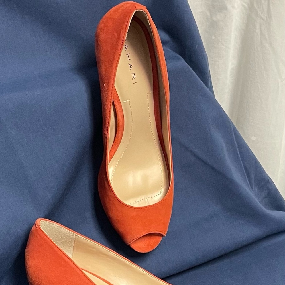 Blood orange pumps.